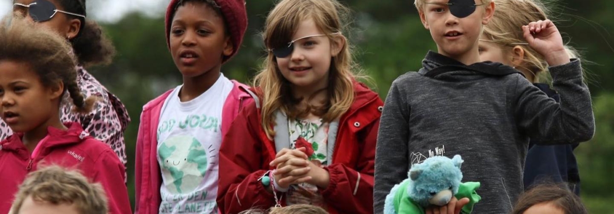 barn som synger kolonisang